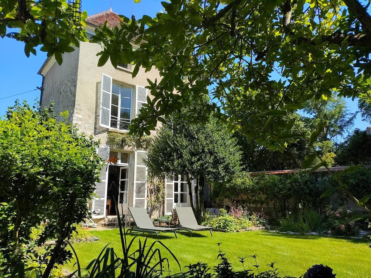 Le Grand Barrois Bed & Breakfast Crecy-la-Chapelle Екстериор снимка