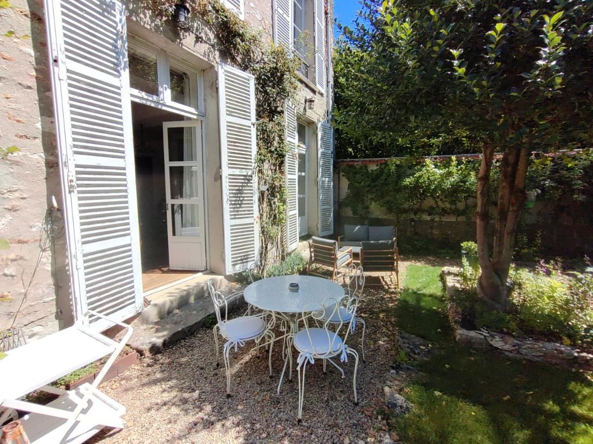 Le Grand Barrois Bed & Breakfast Crecy-la-Chapelle Екстериор снимка