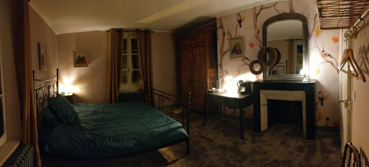 Le Grand Barrois Bed & Breakfast Crecy-la-Chapelle Екстериор снимка