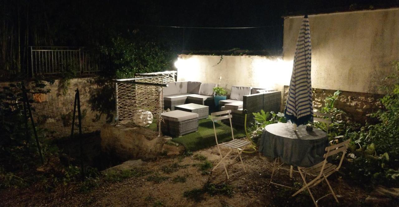 Le Grand Barrois Bed & Breakfast Crecy-la-Chapelle Екстериор снимка
